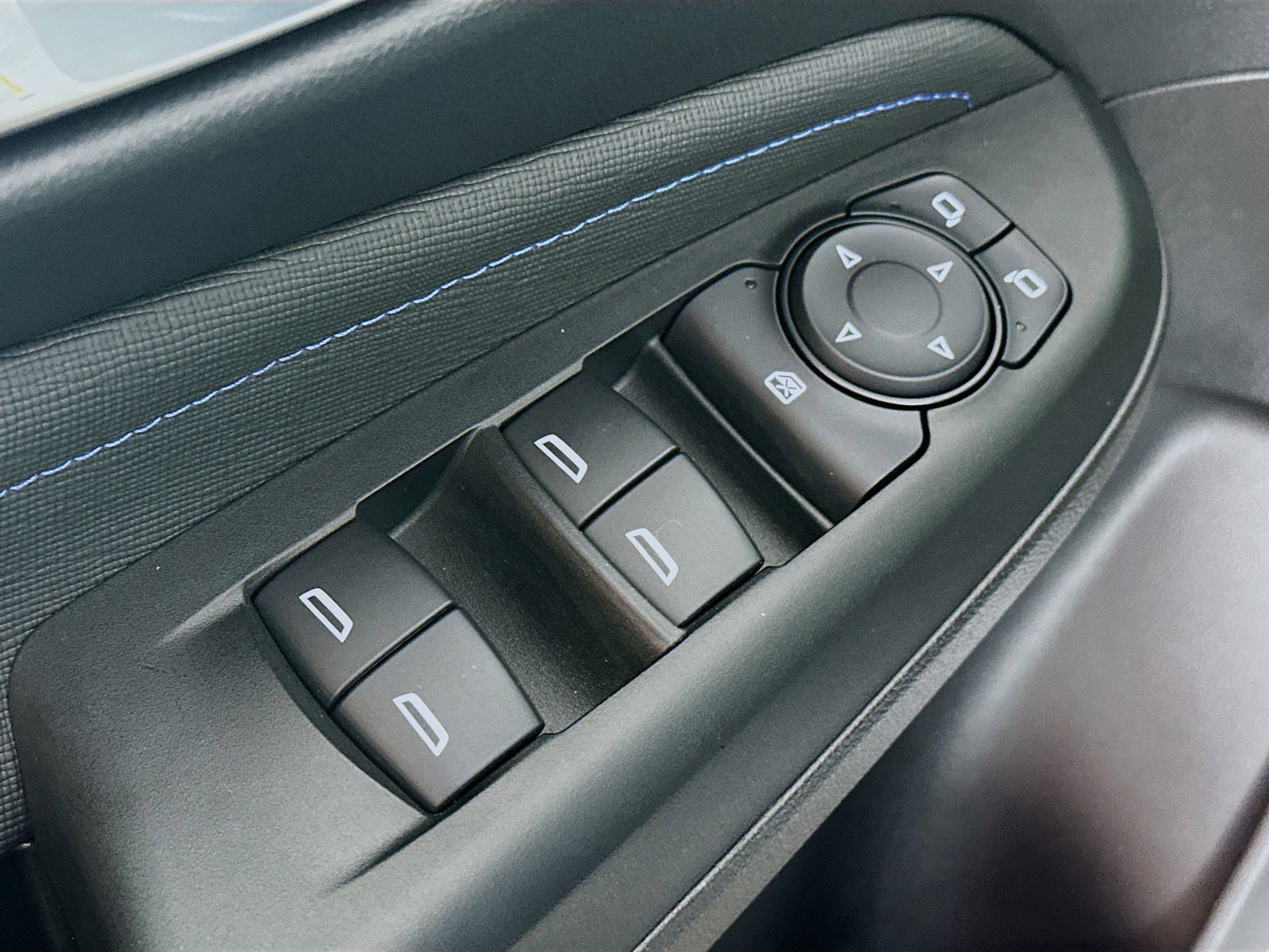 2024 Buick Envista ST photo 16