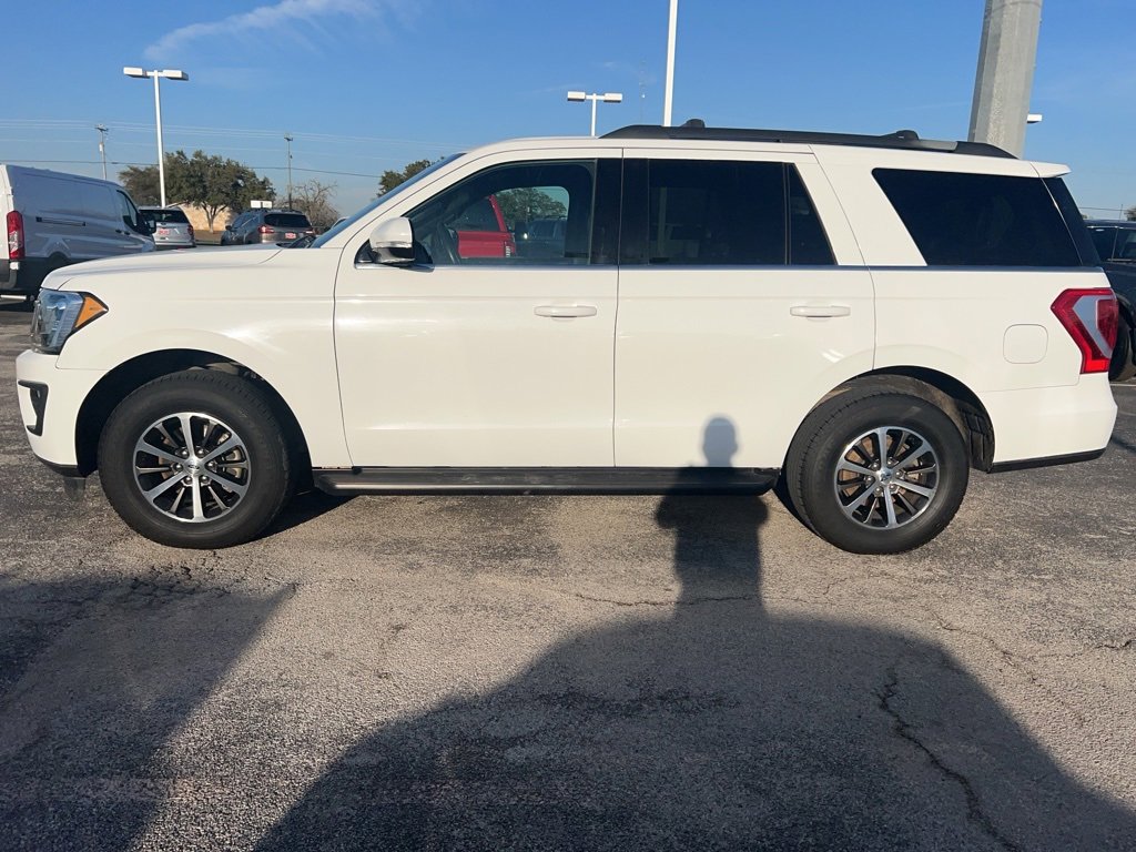 Used 2018 Ford Expedition XLT with VIN 1FMJU1HT5JEA08043 for sale in Floresville, TX