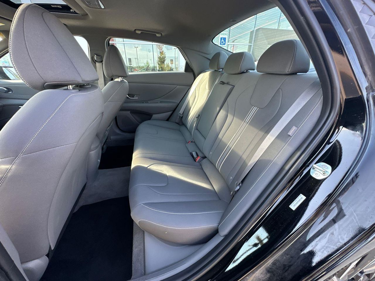 2025 Hyundai Elantra SEL Convenience photo 22