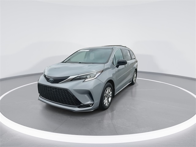 2023 Toyota Sienna XSE photo 4