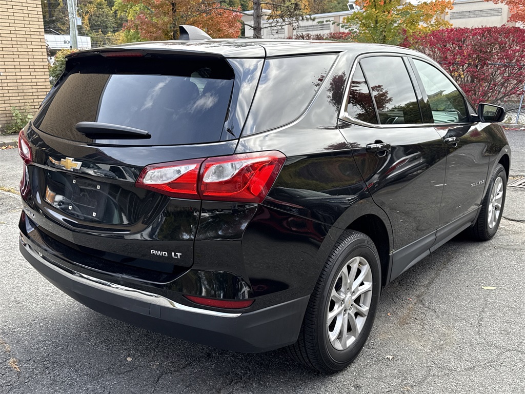 2018 Chevrolet Equinox LT photo 3