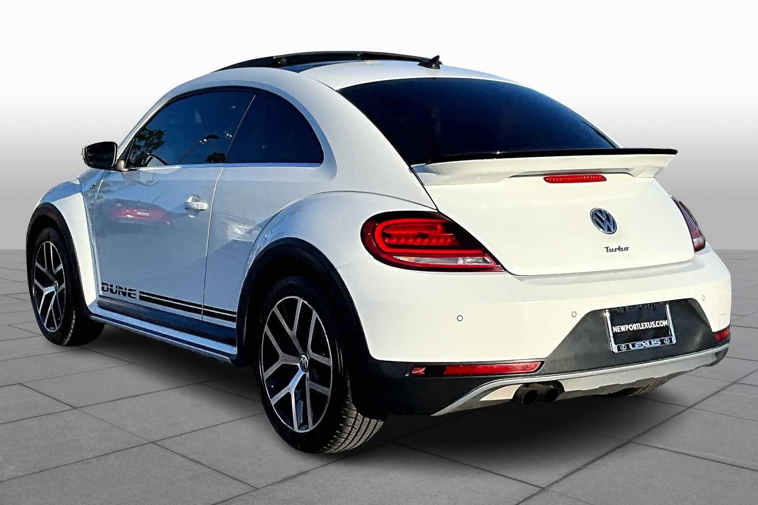 2018 Volkswagen Beetle Dune photo 10
