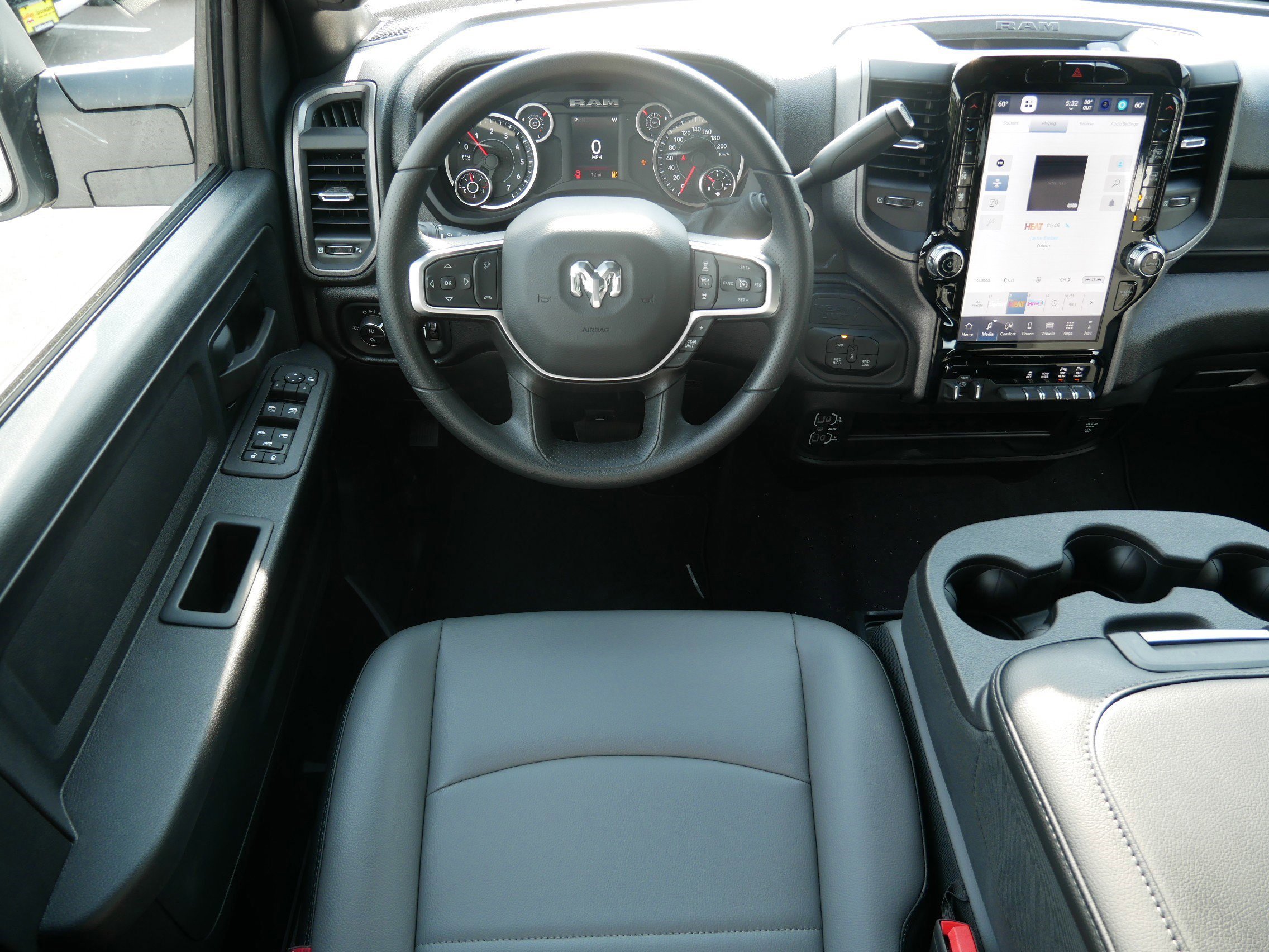 2026 Ram 2500 Tradesman photo 11
