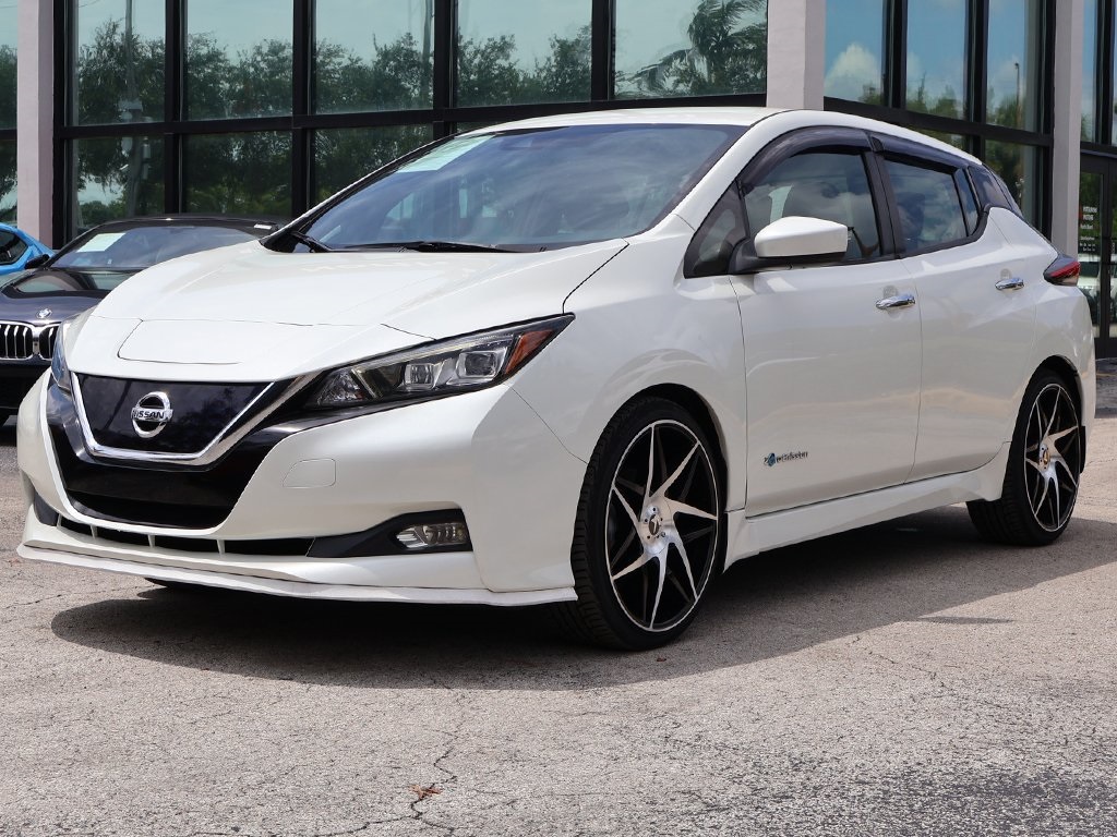 2018 Nissan Leaf SV photo 3