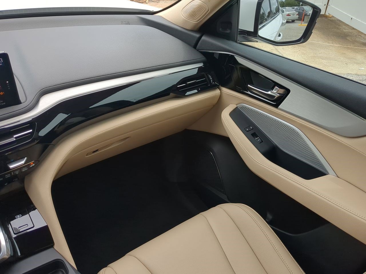 2025 Acura MDX SH-AWD photo 17