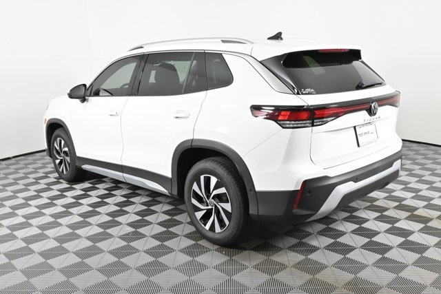 2025 Volkswagen Tiguan S photo 2