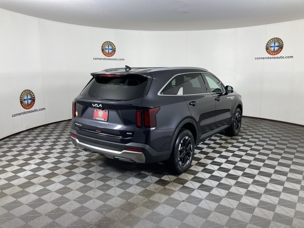 2025 Kia Sorento S photo 17