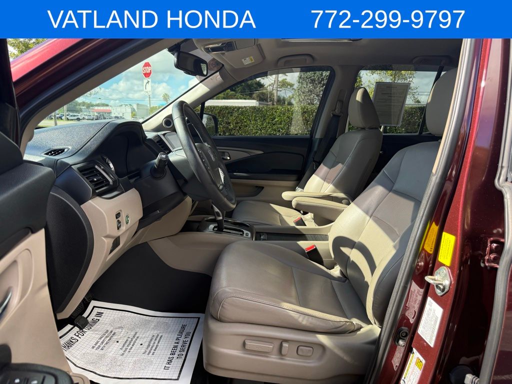 2019 Honda Ridgeline RTL-T photo 26