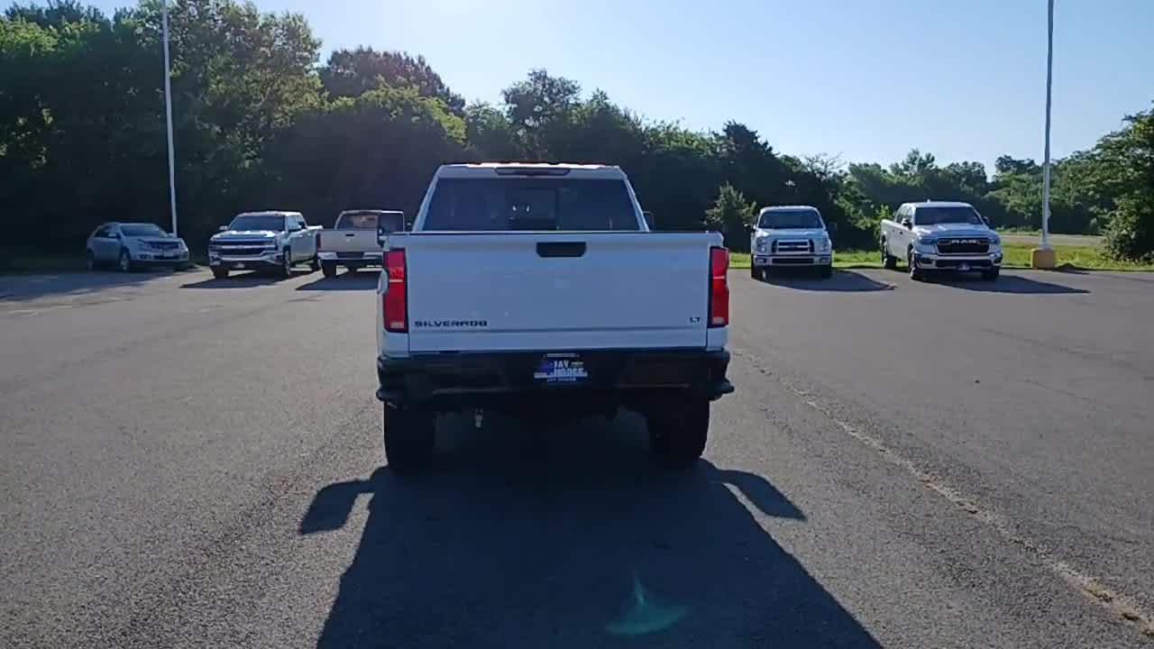 2025 Chevrolet Silverado 2500HD LT photo 7