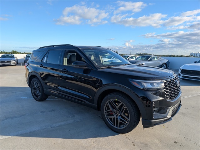 2026 Ford Explorer ST photo 2