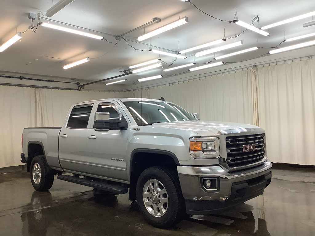 2015 Gmc Sierra 2500 HD SLE photo 3