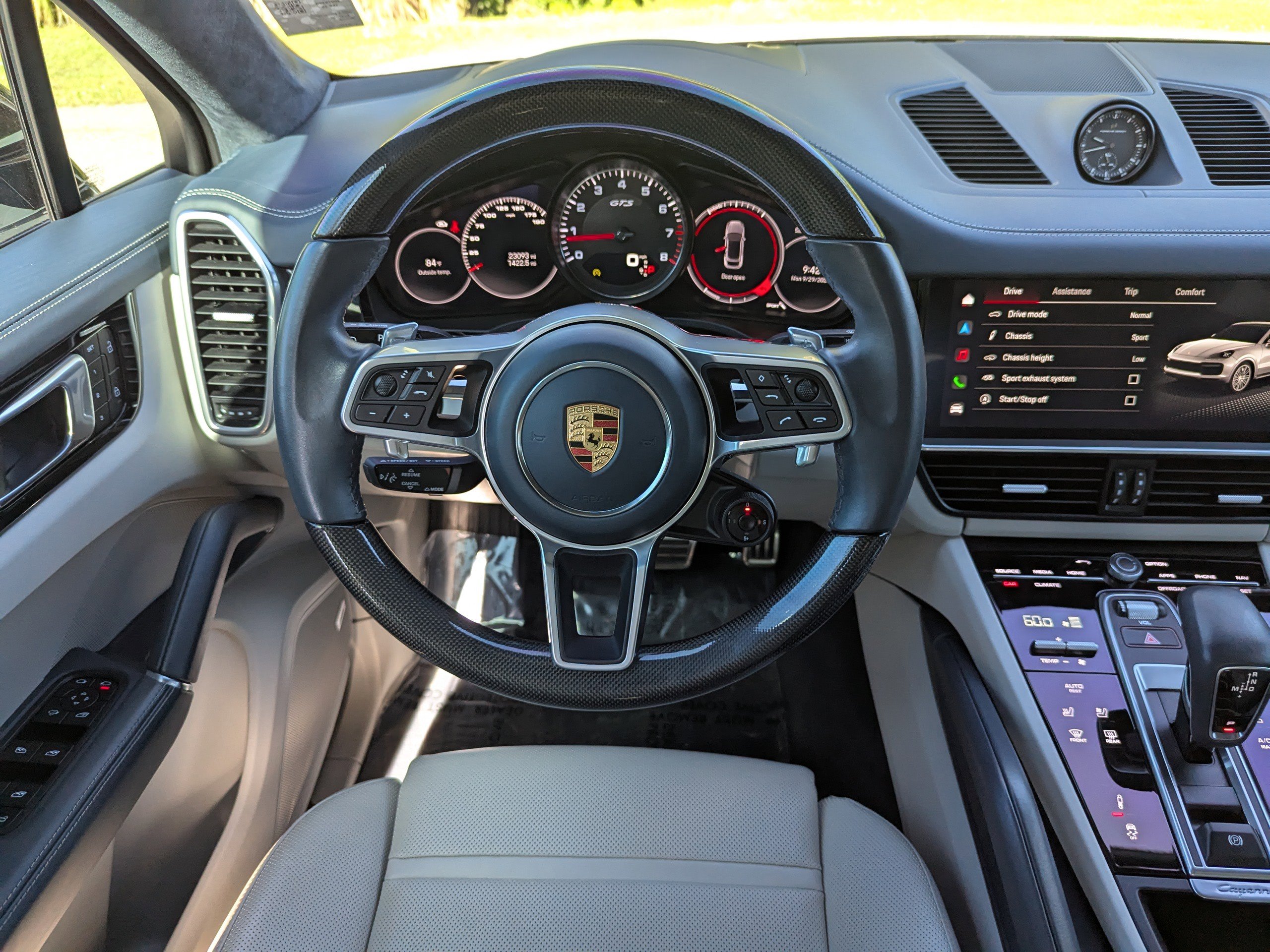 2023 Porsche Cayenne GTS Coupe photo 16
