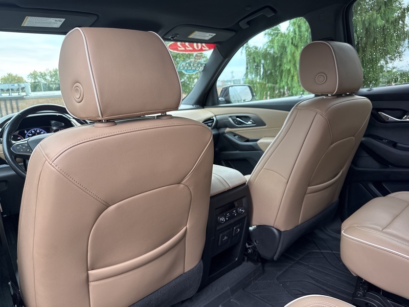 2022 Chevrolet Traverse Premier photo 35