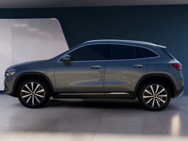 2023 Mercedes Benz GLA 250 photo 2