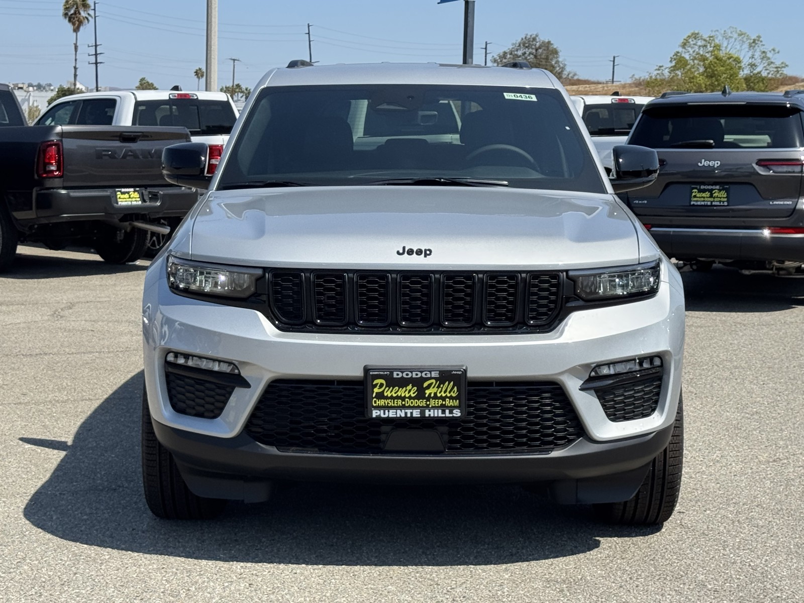 2025 Jeep Grand Cherokee Limited photo 2