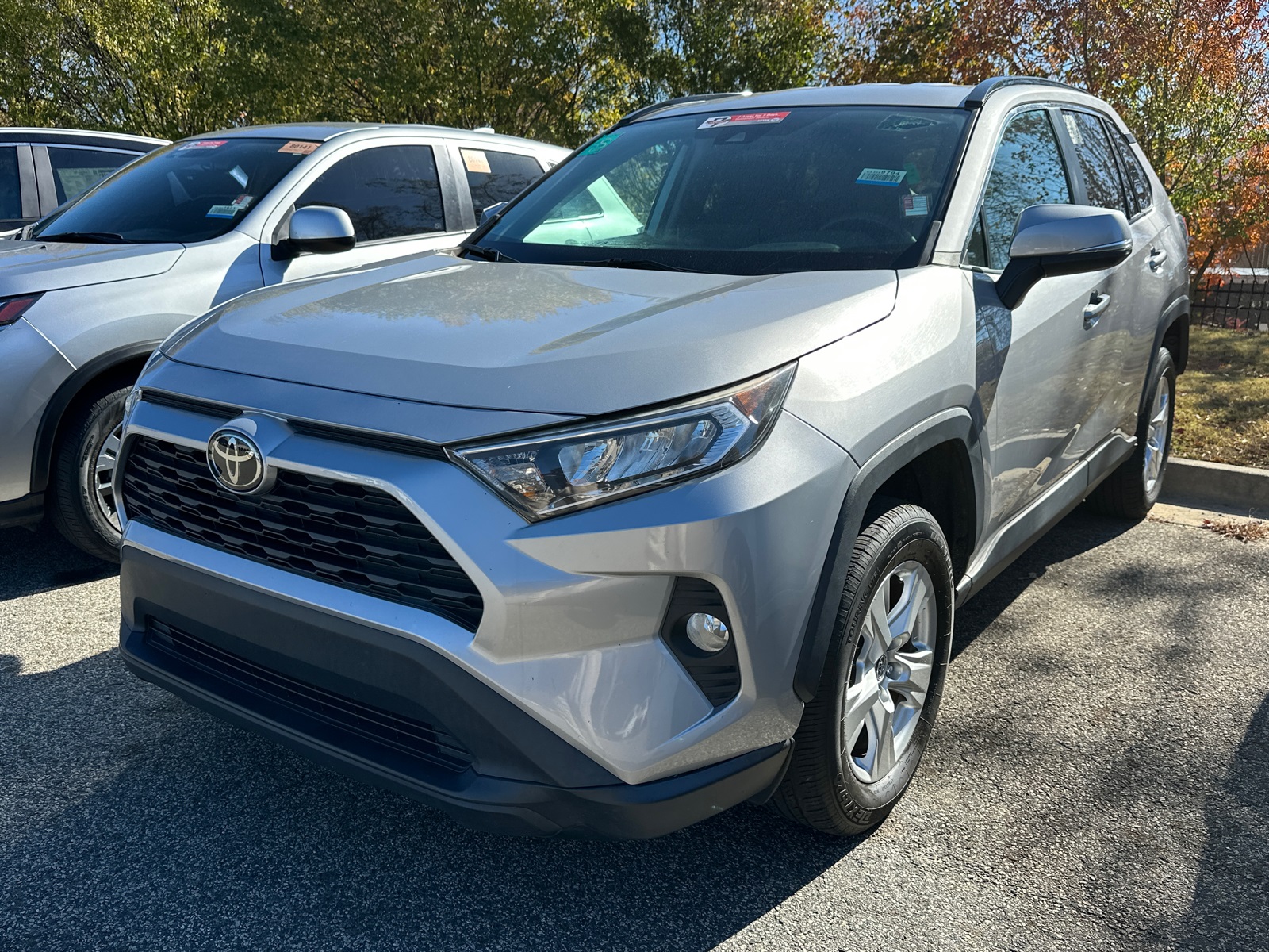 2021 Toyota RAV4 XLE's photo