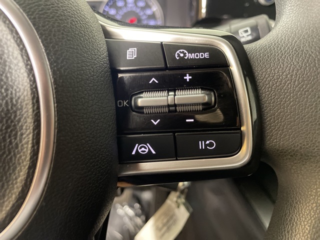 2022 Kia Sorento LX photo 22