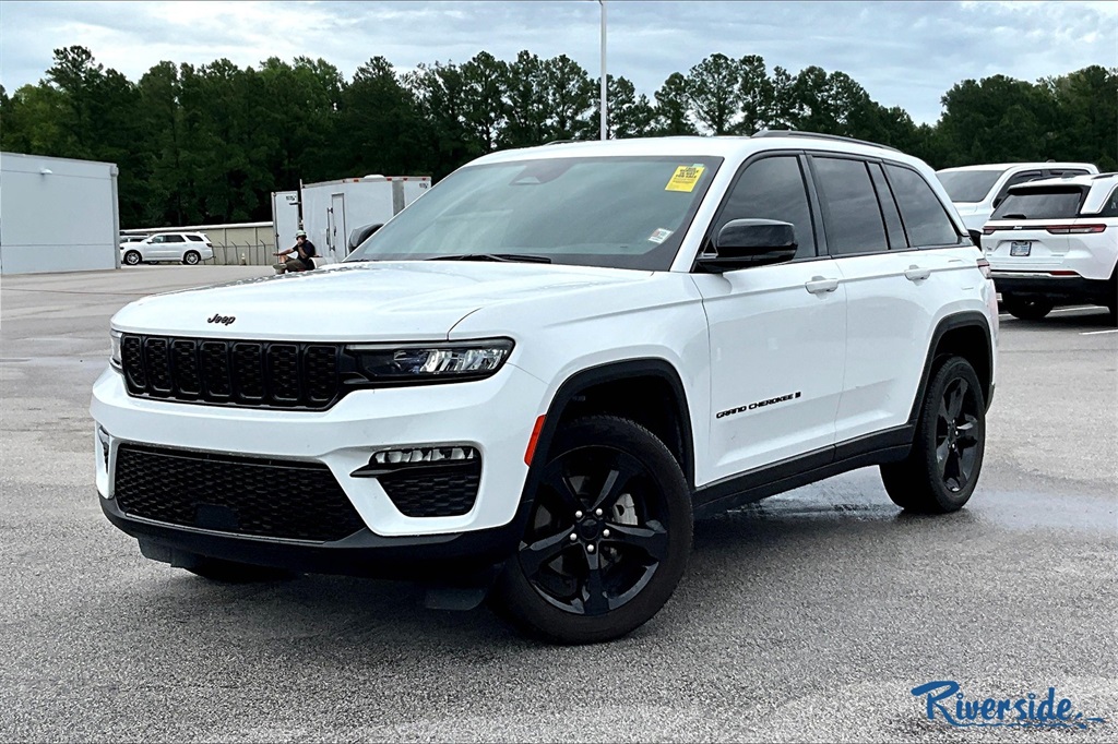 2024 Jeep Grand Cherokee Limited photo 3