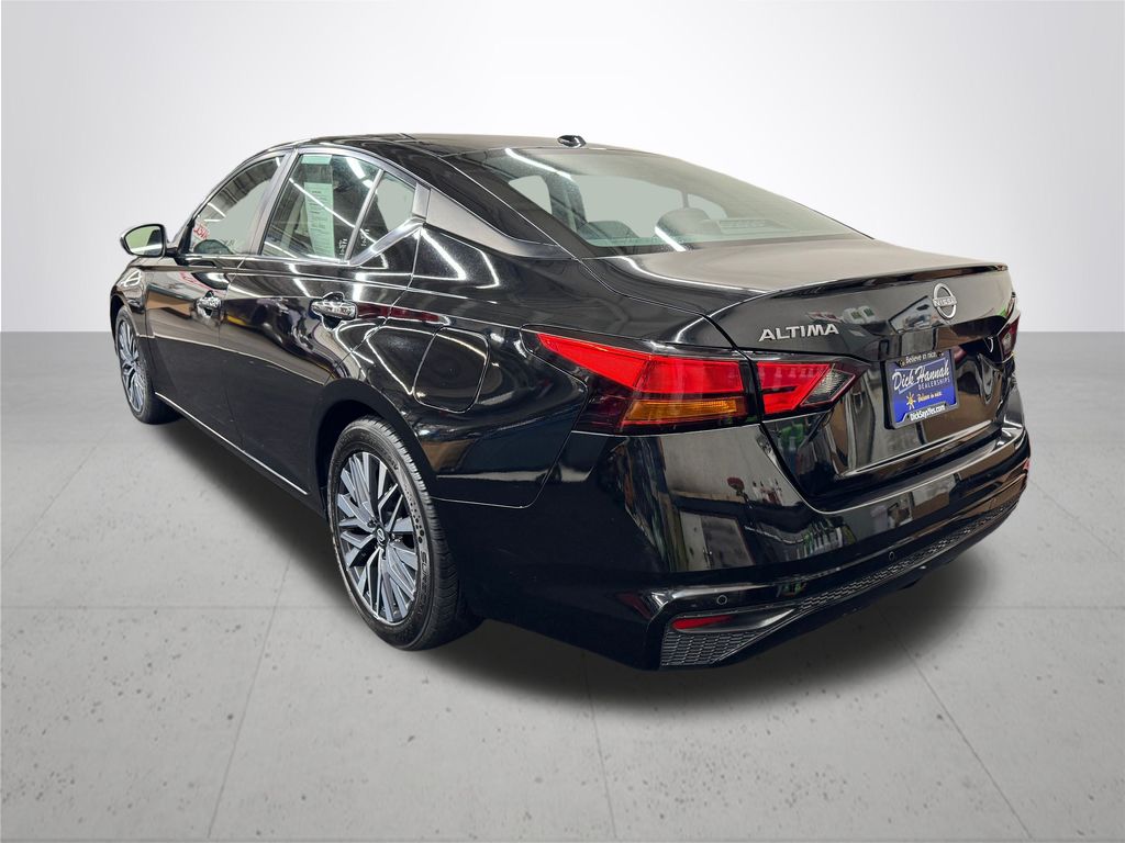 2024 Nissan Altima 2.5 SV photo 4