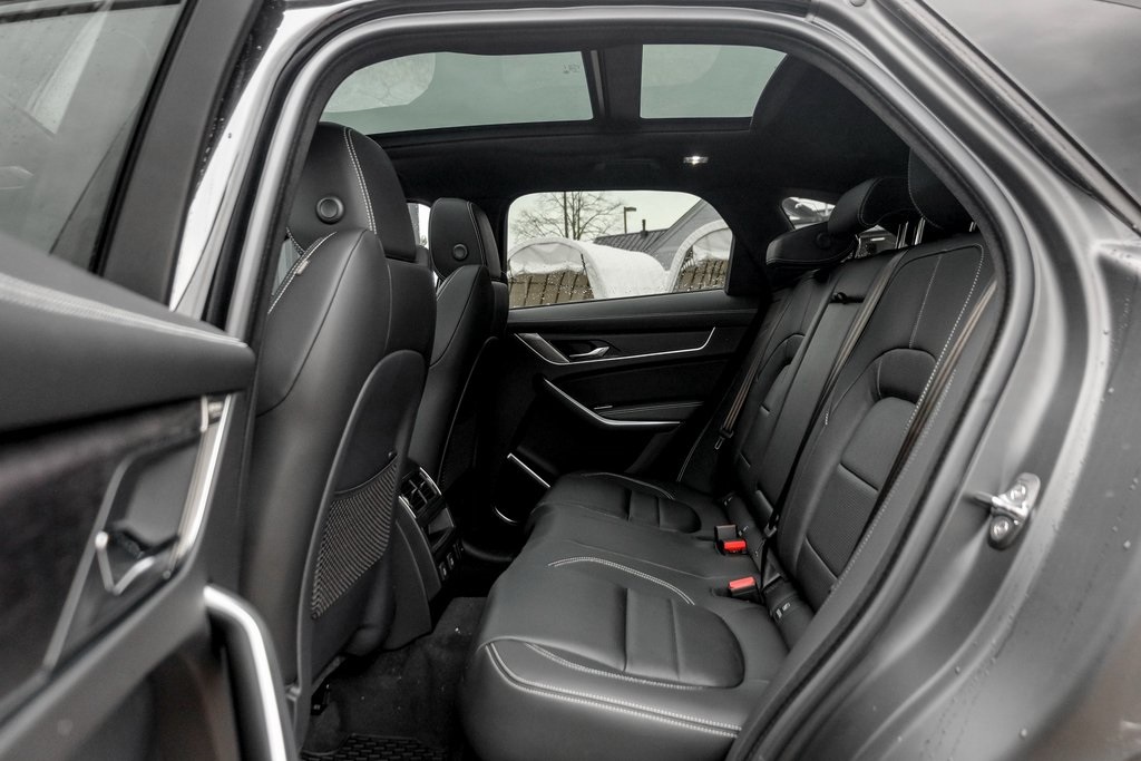2026 Jaguar F-PACE P250 R-Dynamic S photo 15