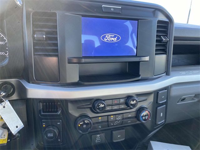 2025 Ford F-550 photo 15