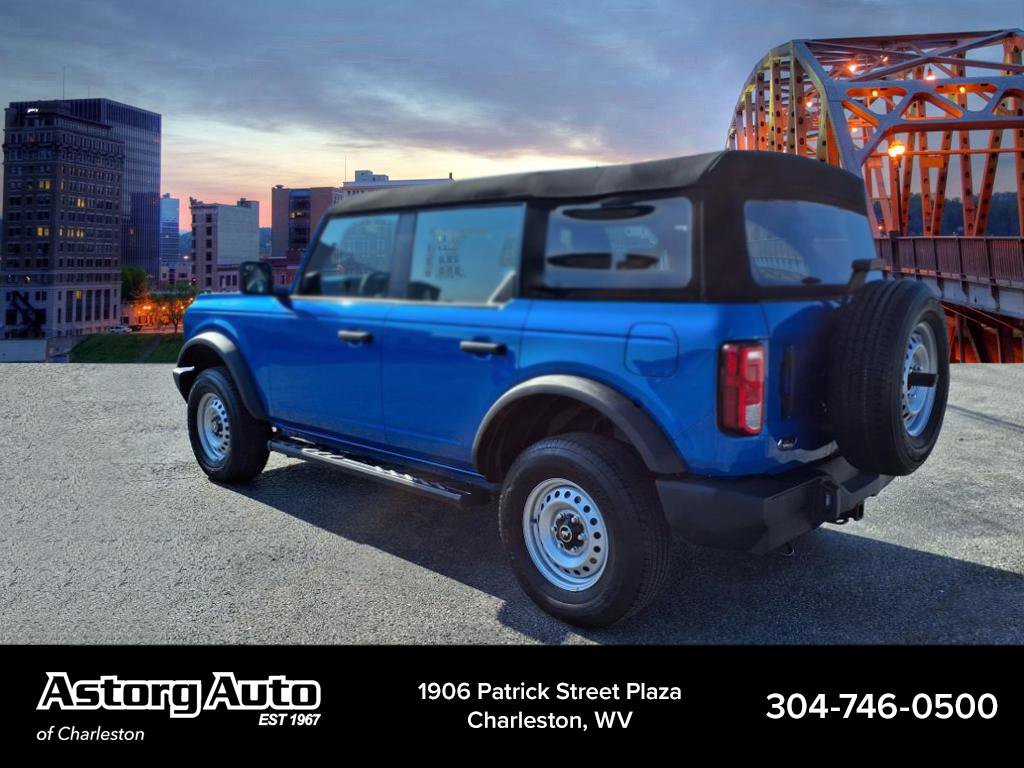 2023 Ford Bronco Base photo 5
