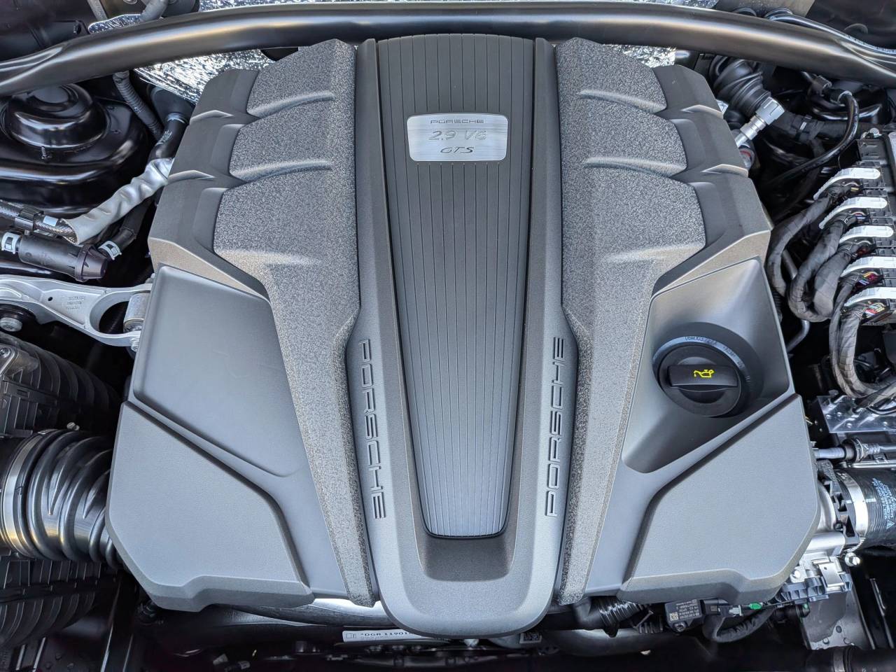 2026 Porsche Macan GTS photo 26