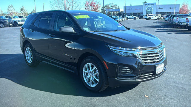 2024 Chevrolet Equinox LS's photo