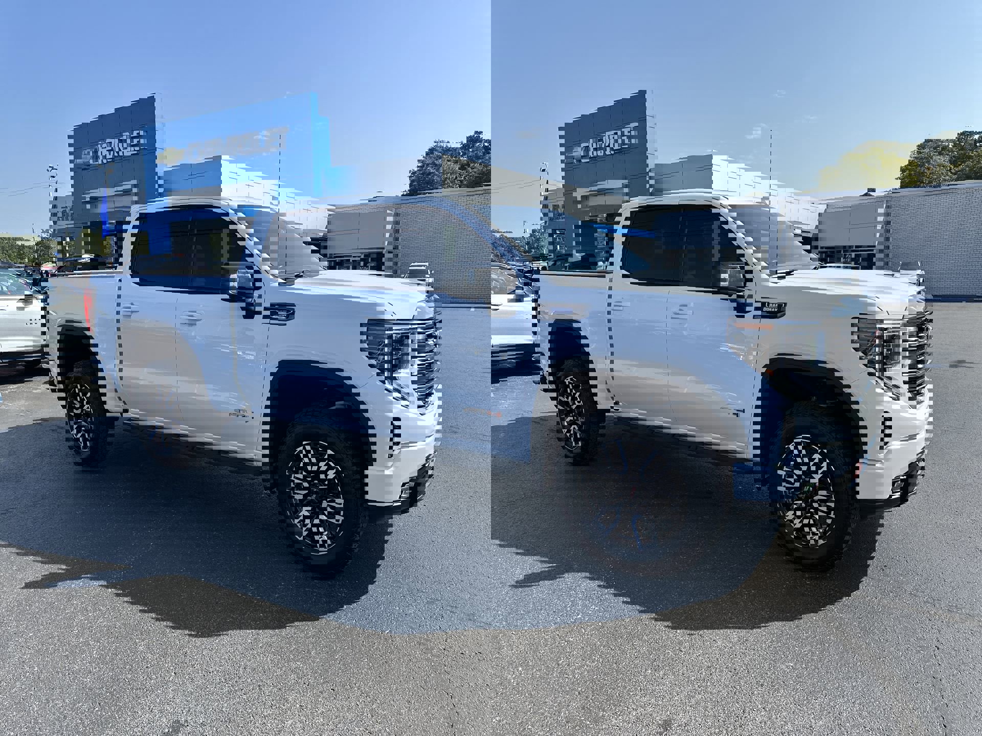 2022 GMC Sierra 1500 AT4's photo