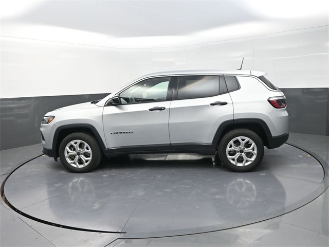 2025 Jeep Compass Sport photo 4