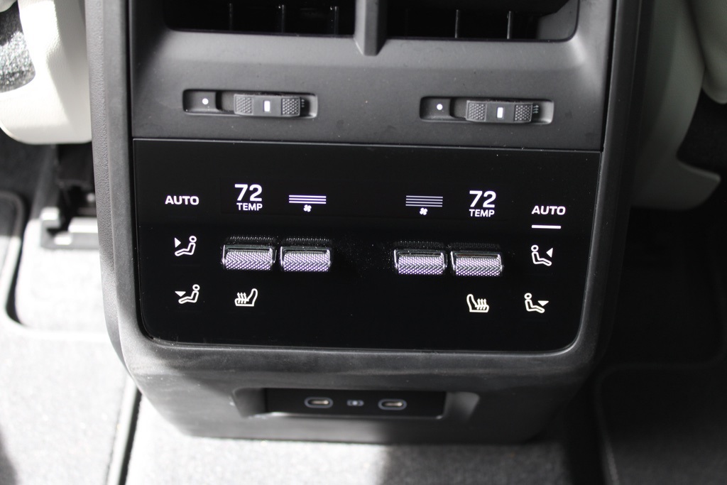 2024 Porsche Macan Electric 4 photo 36