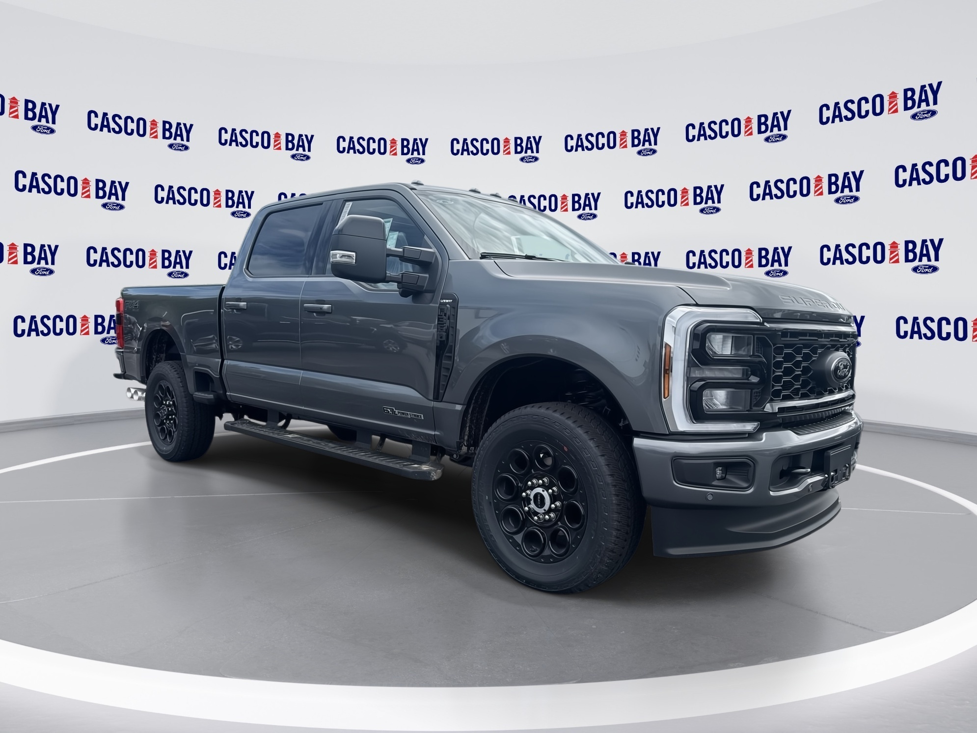 2025 Ford F-350 Super Duty Lariat's photo