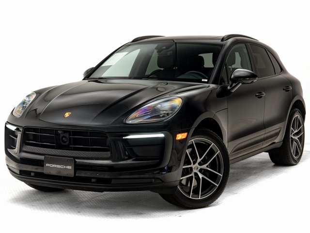 2025 Porsche Macan's photo
