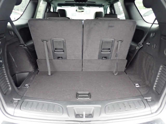 2025 Dodge Durango R/T Plus photo 4