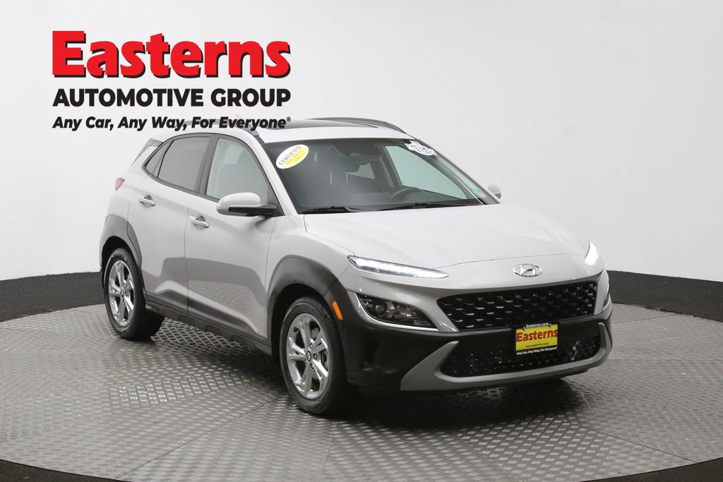 2022 Hyundai Kona SEL photo 3