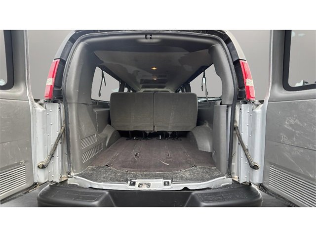 2019 Chevrolet Express Passenger 3500 LS photo 5