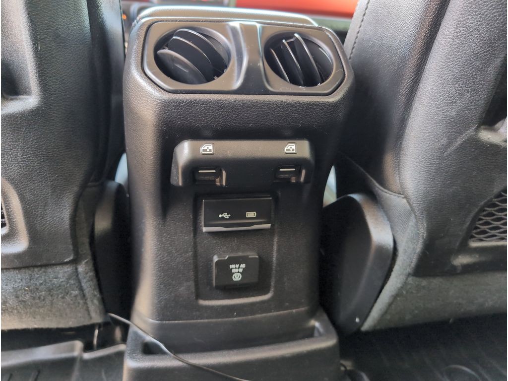 2019 Jeep Wrangler Unlimited Rubicon photo 25