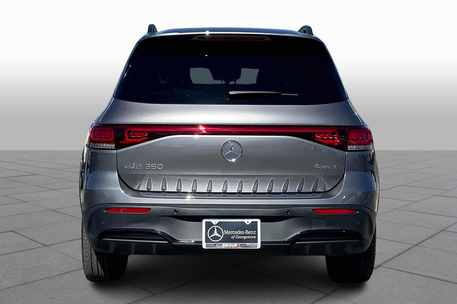 2023 Mercedes Benz EQB 350 4MATIC photo 4