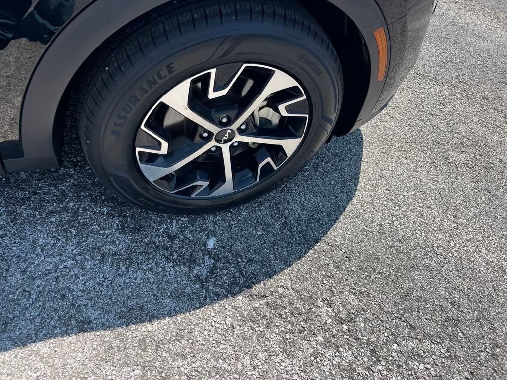 2024 Kia Sportage EX photo 14