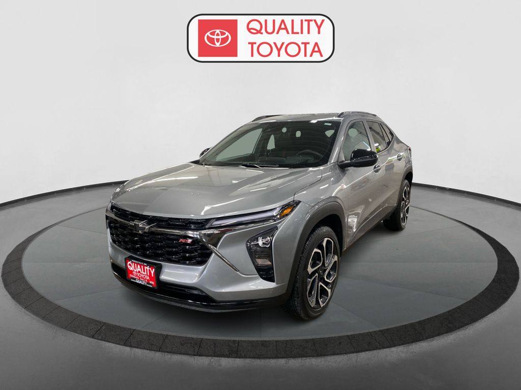 2025 Chevrolet Trax RS's photo