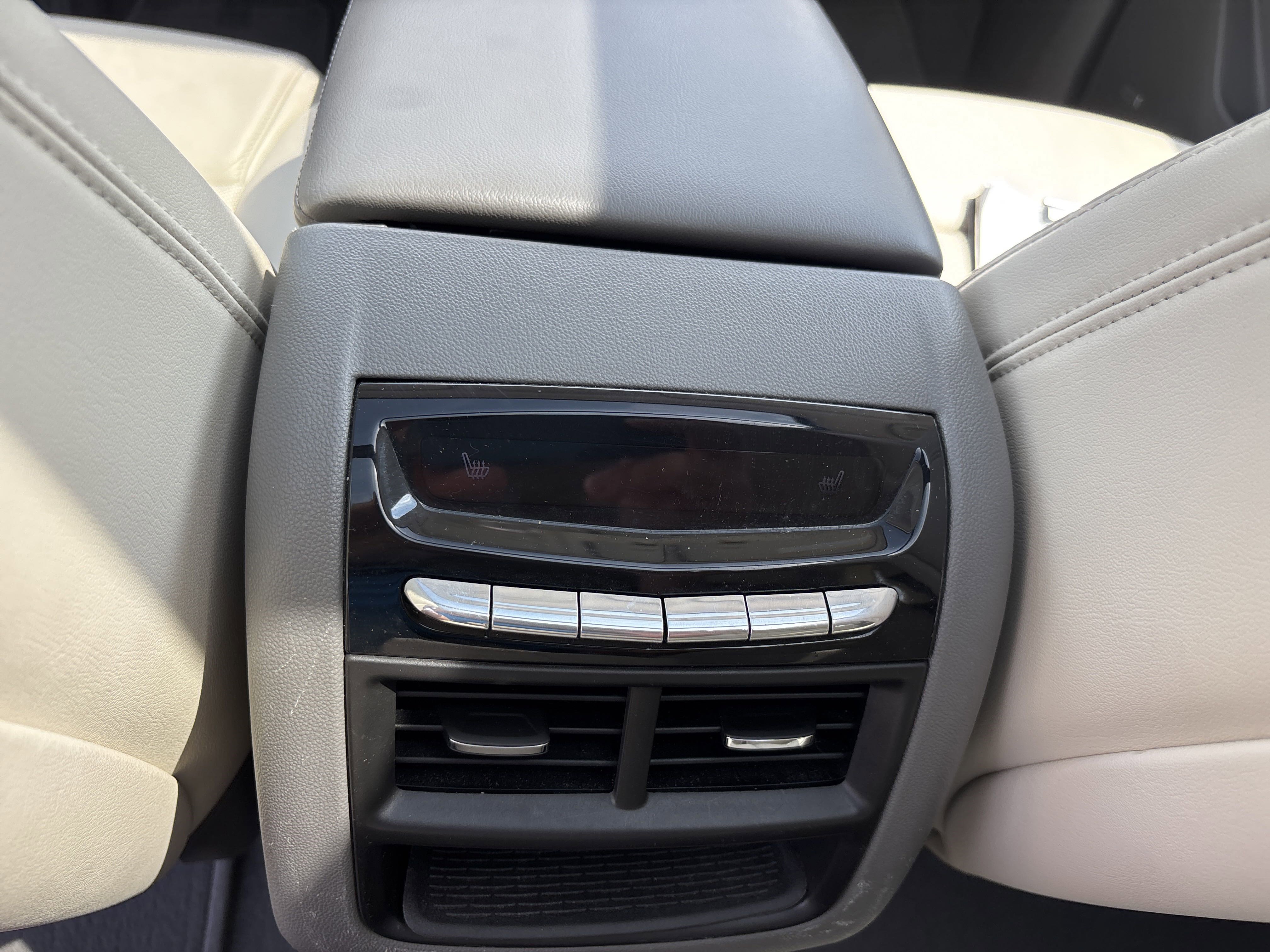 2018 Cadillac XT5 Premium Luxury photo 13