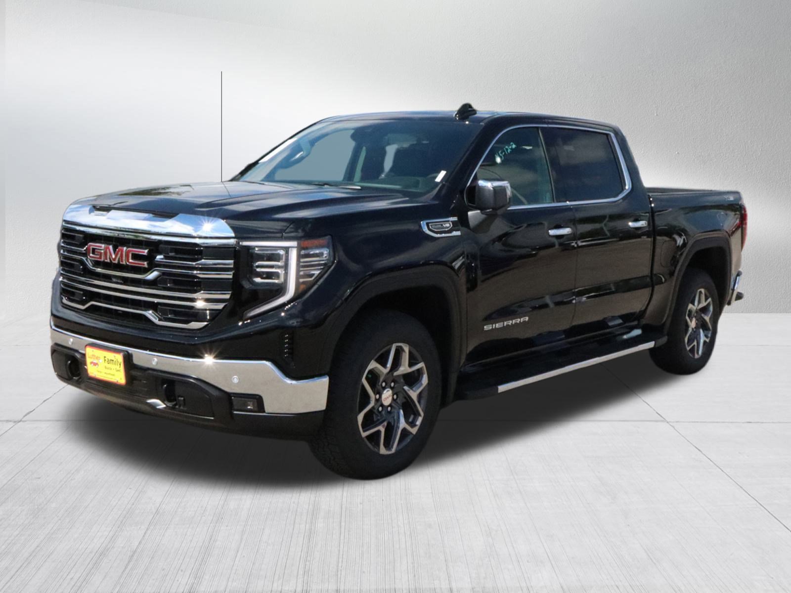 2026 Gmc Sierra 1500 SLT photo 3