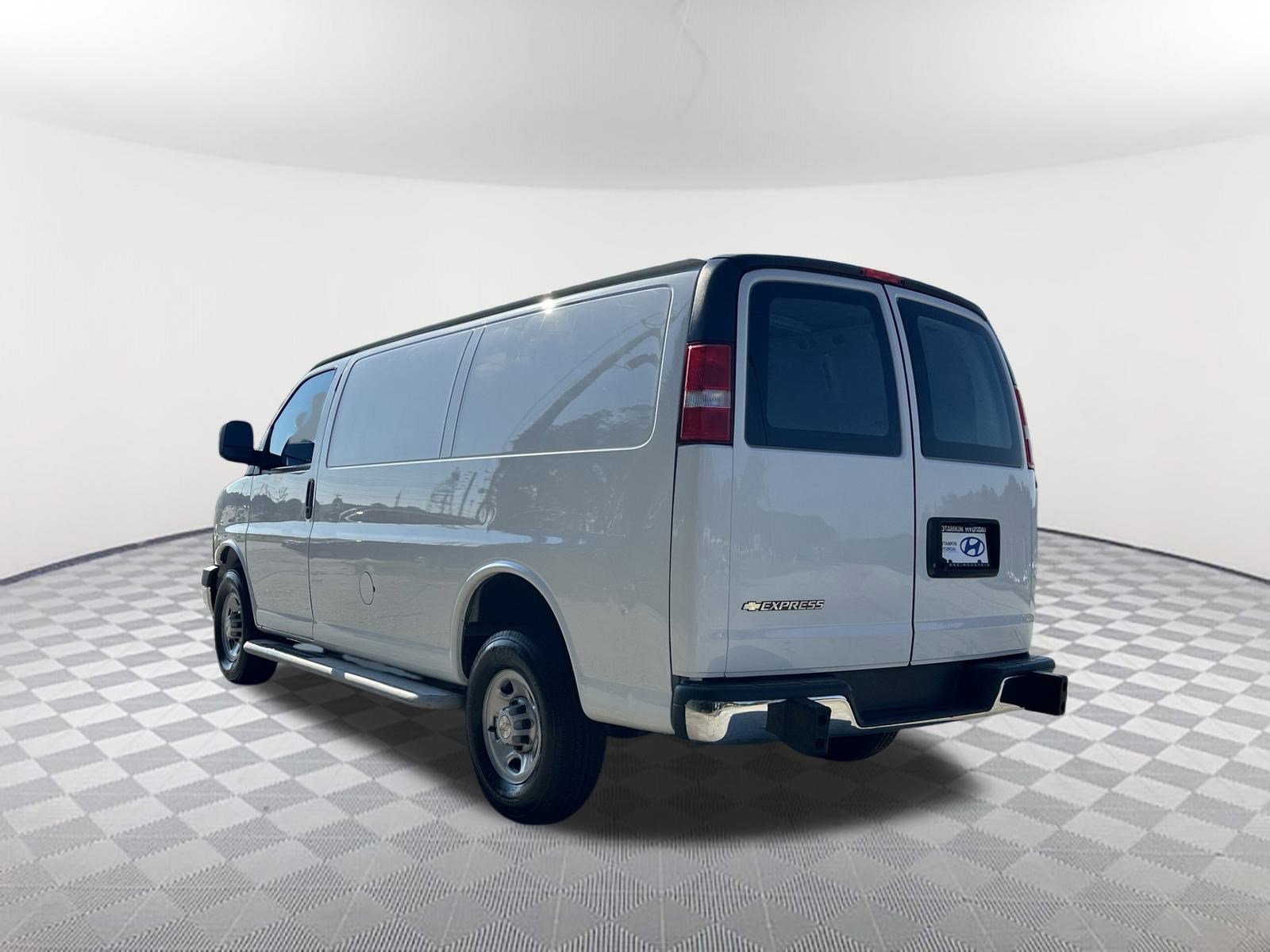 2023 Chevrolet Express 2500 Cargo photo 6