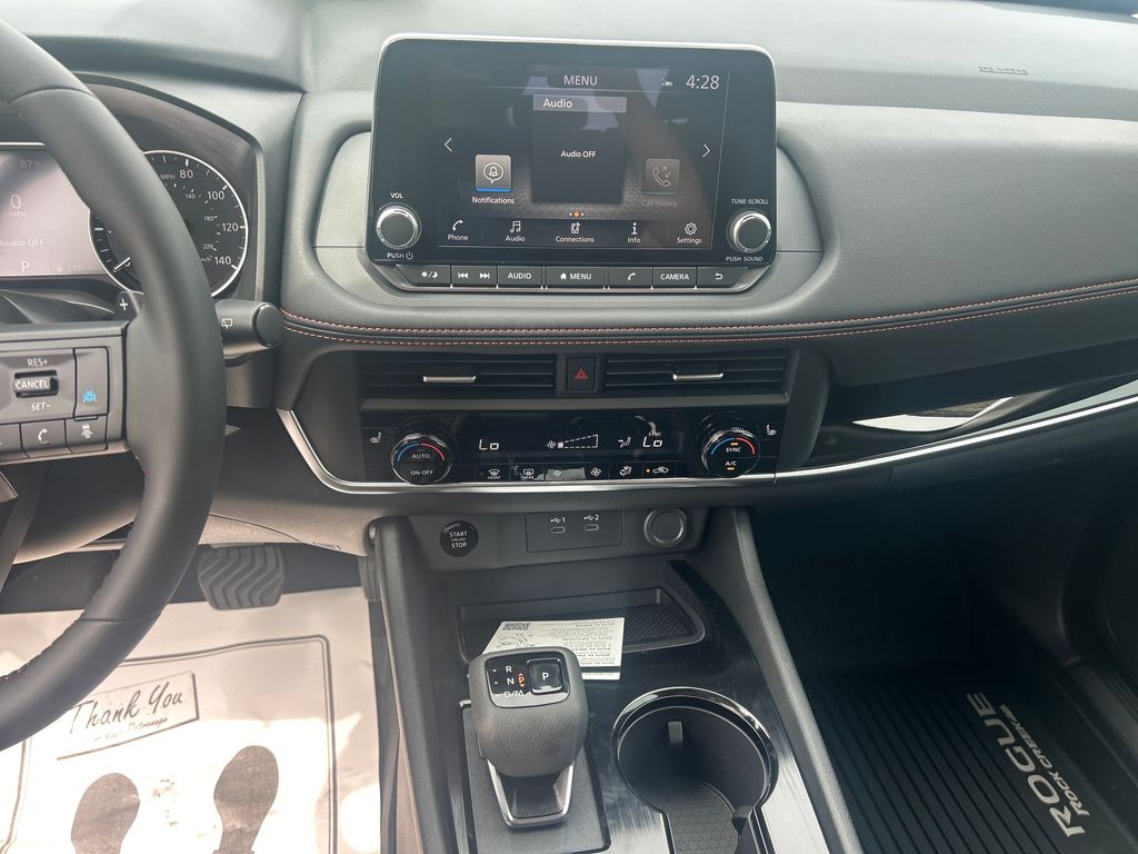 2026 Nissan Rogue SV photo 32