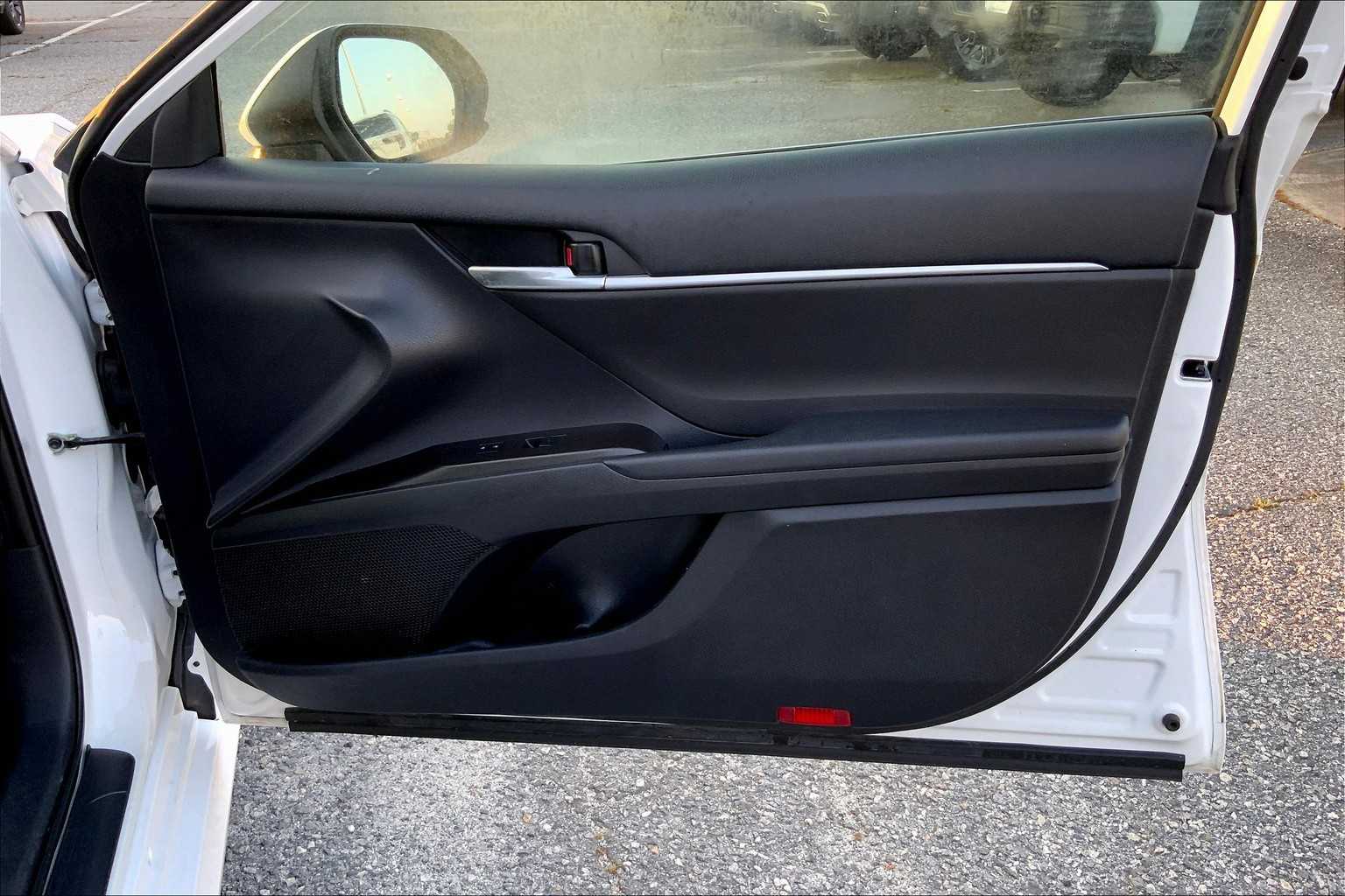 2023 Toyota Camry LE photo 40
