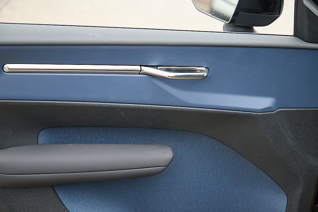 2026 VOLVO EX30 - Image 7