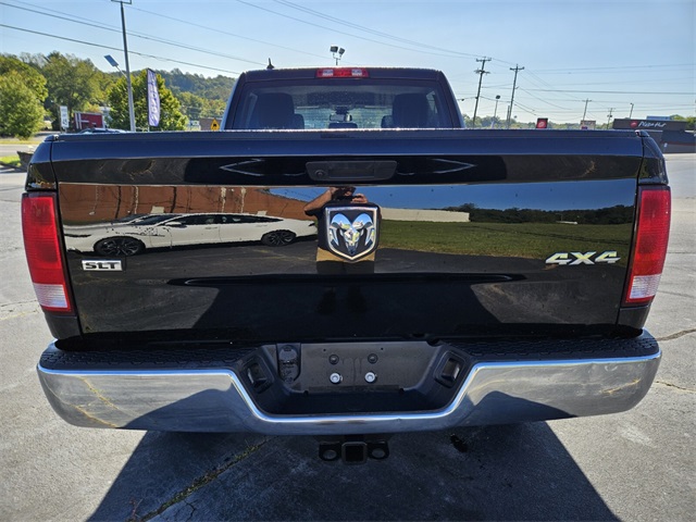 2023 Ram 1500 Classic SLT photo 3