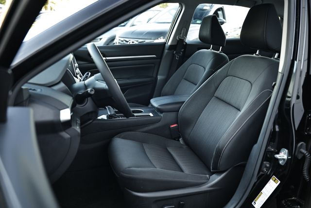 2022 Nissan Altima 2.5 SV photo 17
