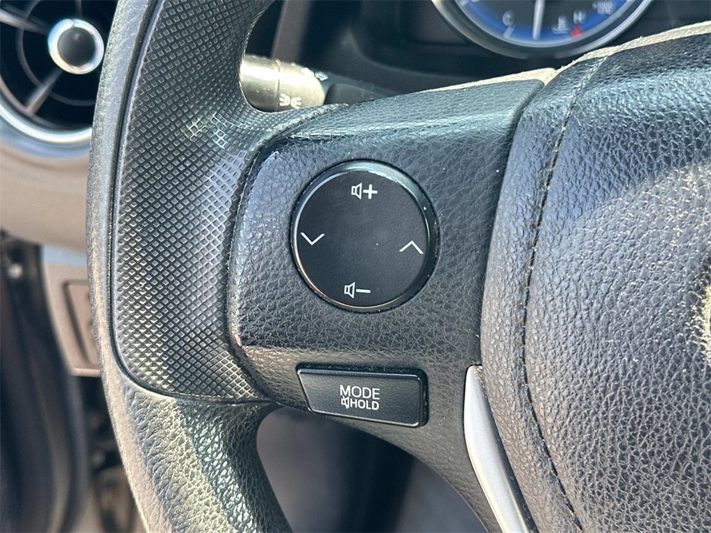 2017 Toyota Corolla LE photo 20