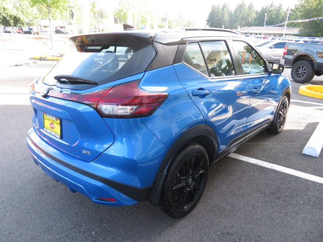 2023 Nissan Kicks SR photo 5
